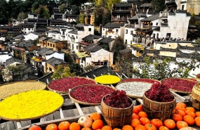 篁岭晒秋，感觉全国人民都是摄影师