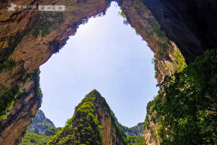 八泉峡