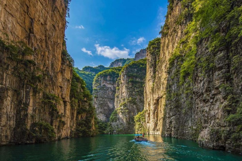 八泉峡