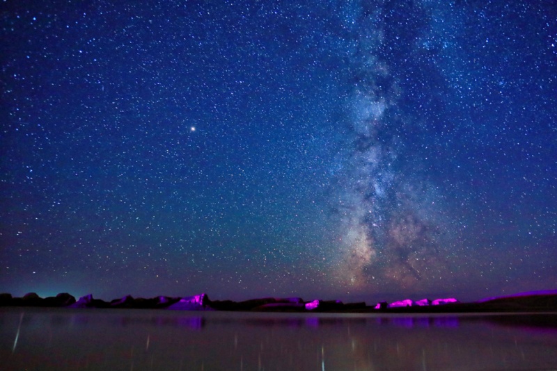 水上雅丹星空