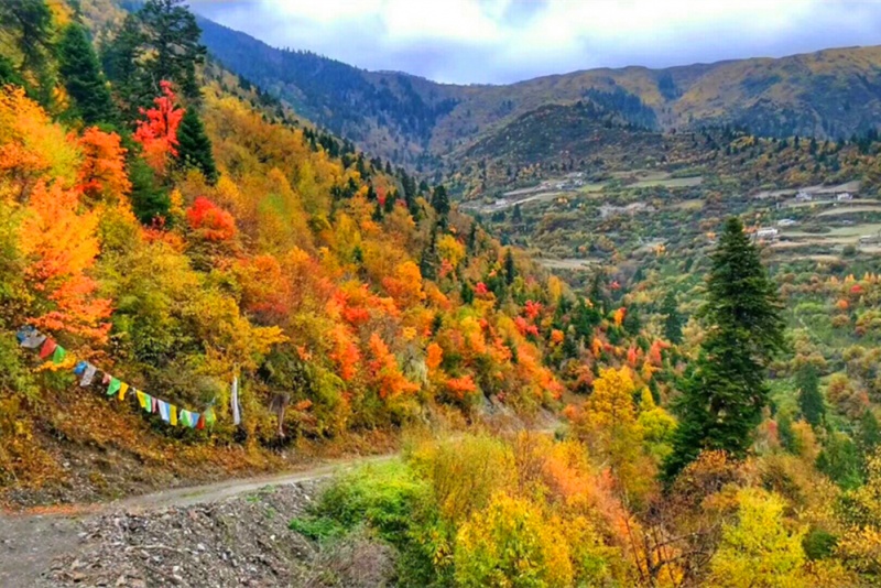 三奥雪山