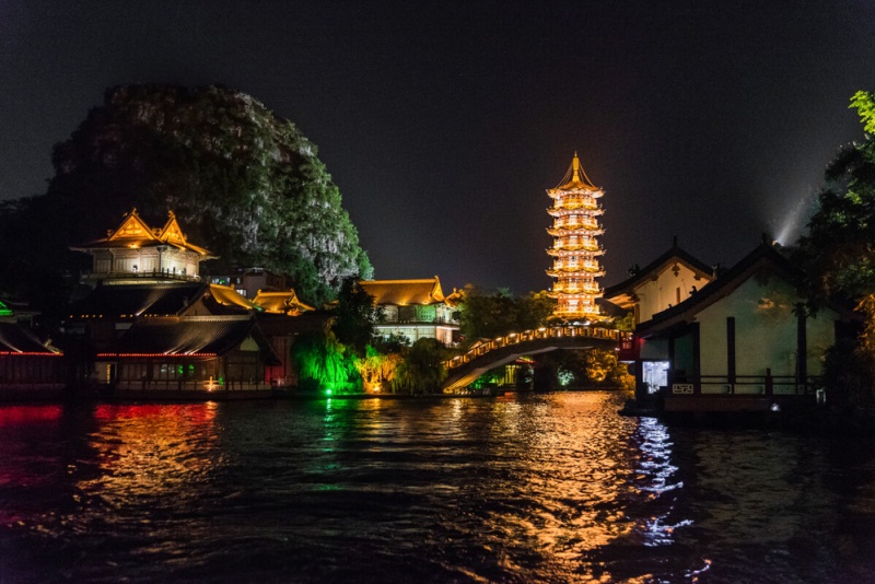 两江四湖