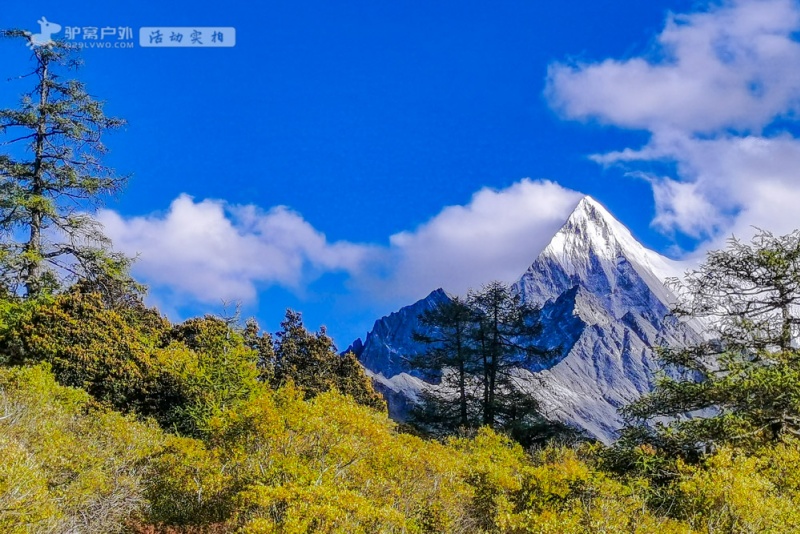 亚丁神山