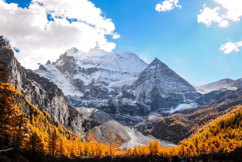 亚丁神山