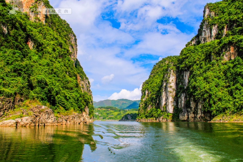 万峰湖