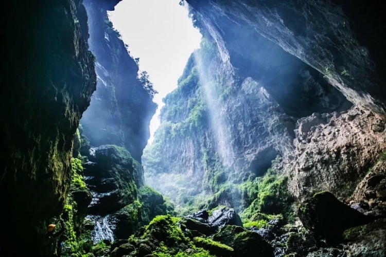 禅家岩天坑