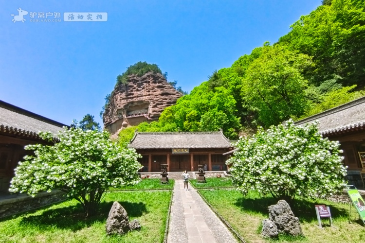 麦积山石窟