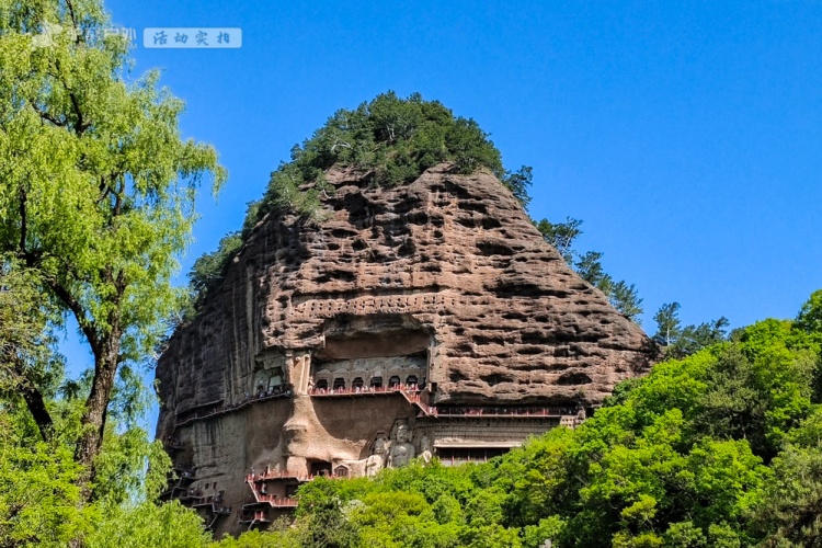 麦积山石窟