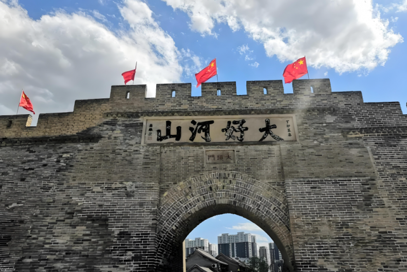 大境门
