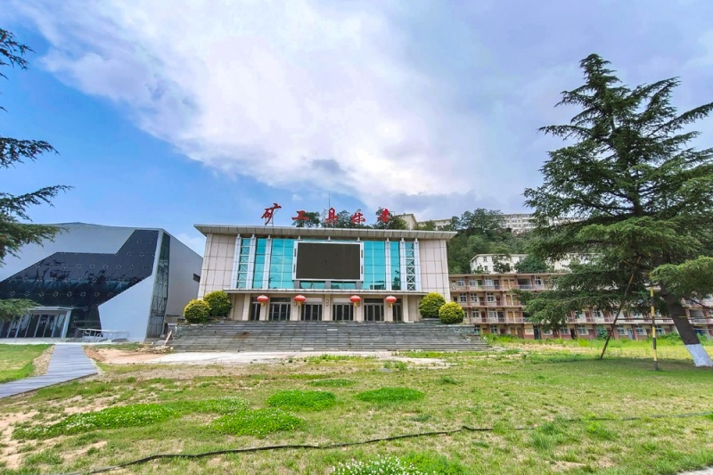 王石凹煤矿工业遗址公园 (8) 王石凹煤矿工业遗址公园 (8)