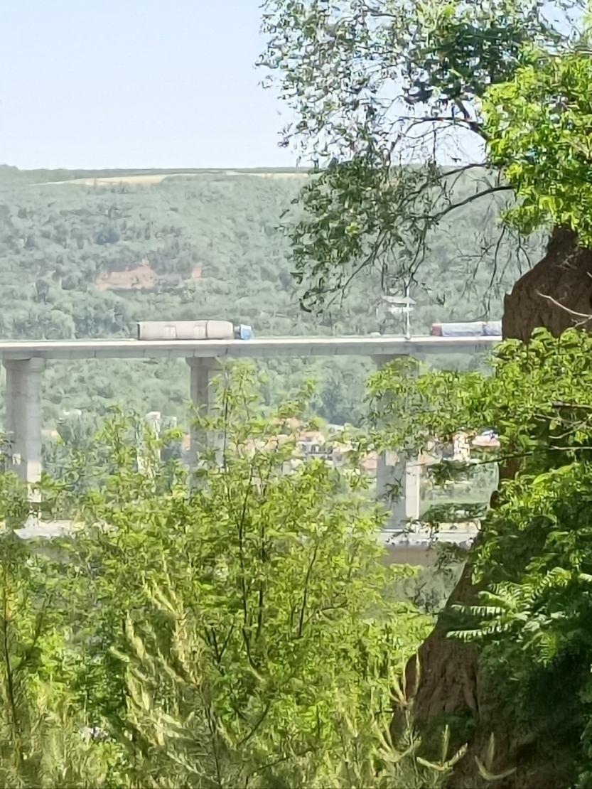 683529105d795.jpg