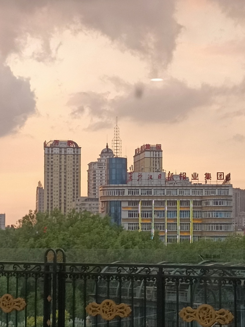 6892751b5502e.jpg